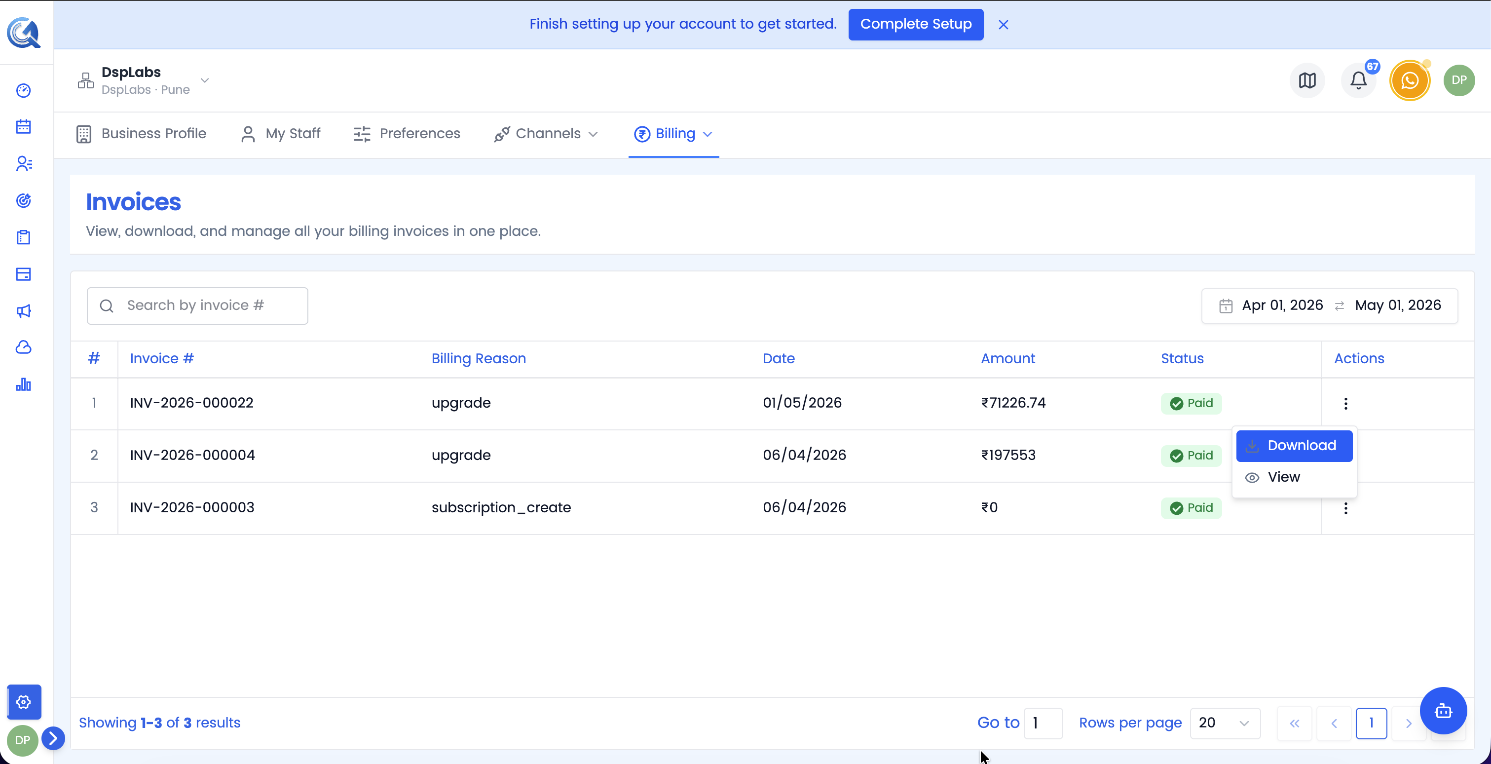Download icon highlighted on an invoice row in the table